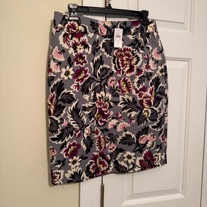 Ann Taylor floral pencil skirt size 6
